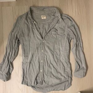 Old Navy Light Gray Casual Button-Down Shirt